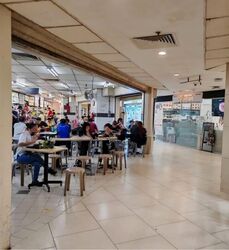Lucky Plaza (D9), Shop House #618236871